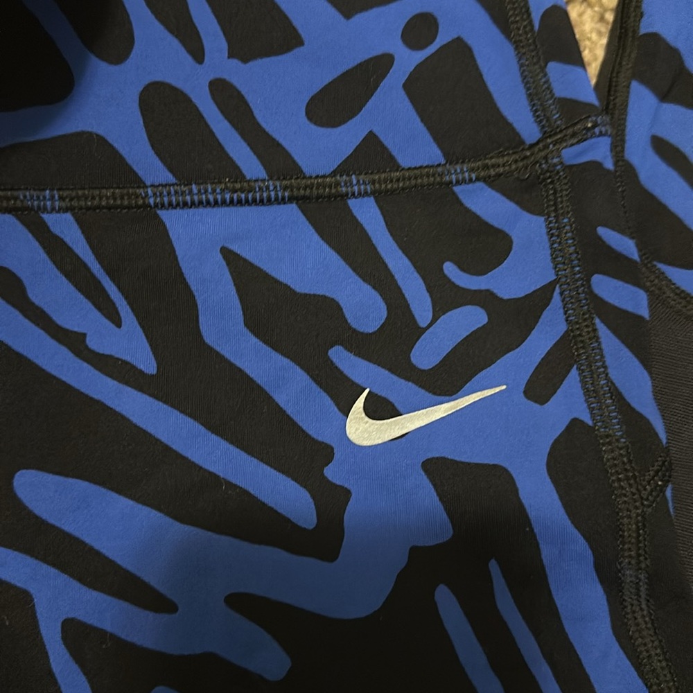 Nike dry fit leggings - Picture 3 of 10